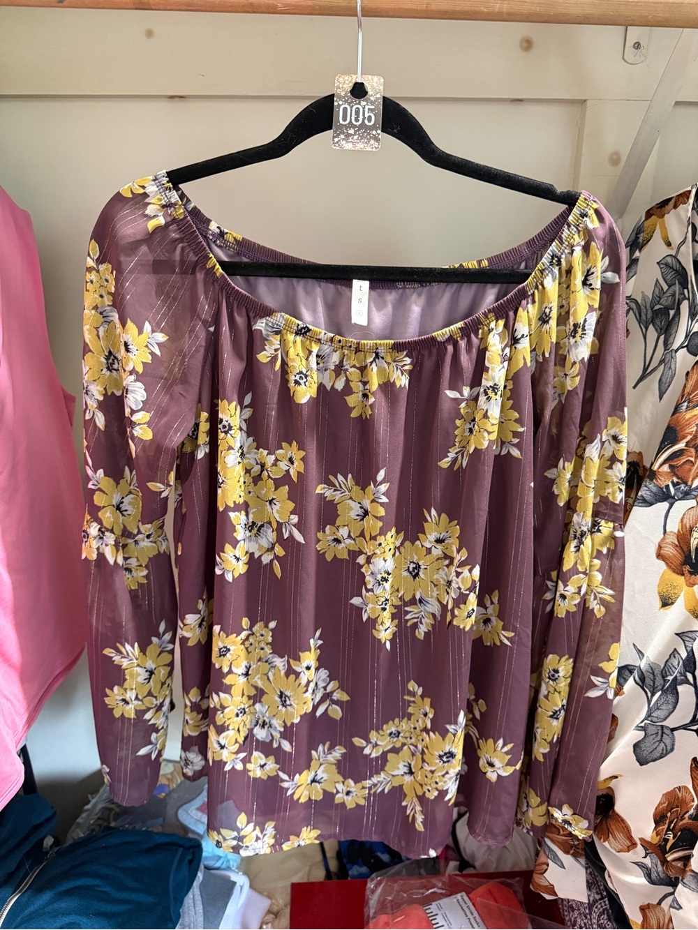 005 Women's Off-Shoulder Floral Blouse in Mauve with Yellow Print